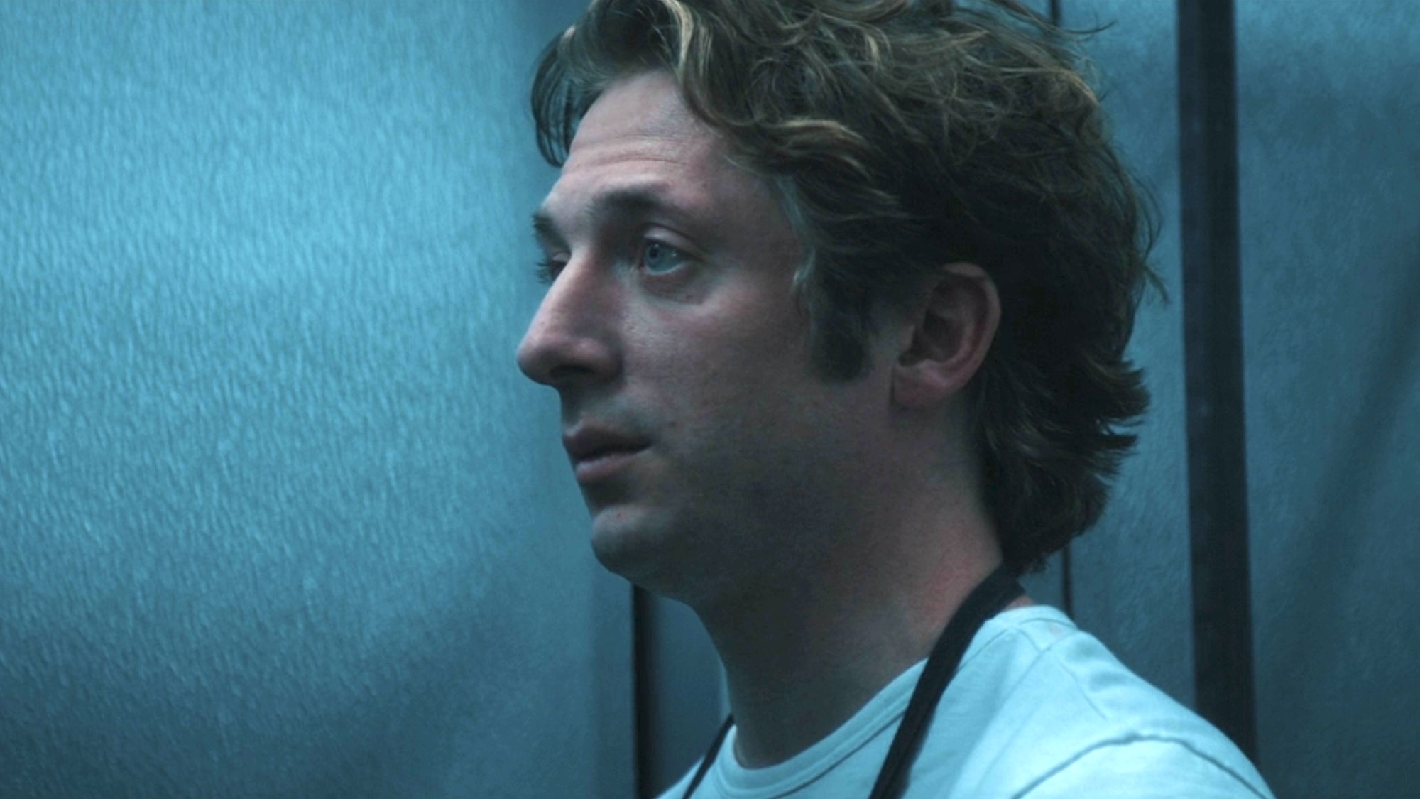 Carmy in the walk-in in the finale of The Bear