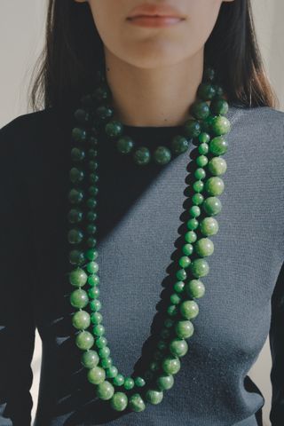ndQimvr967Ur3LMQXx99c3-320-80 كابريس ، النظارات الشمسية ، الأوشحة - لم يكن أسلوب الصيف في Jackie O أكثر صلة أبدًا