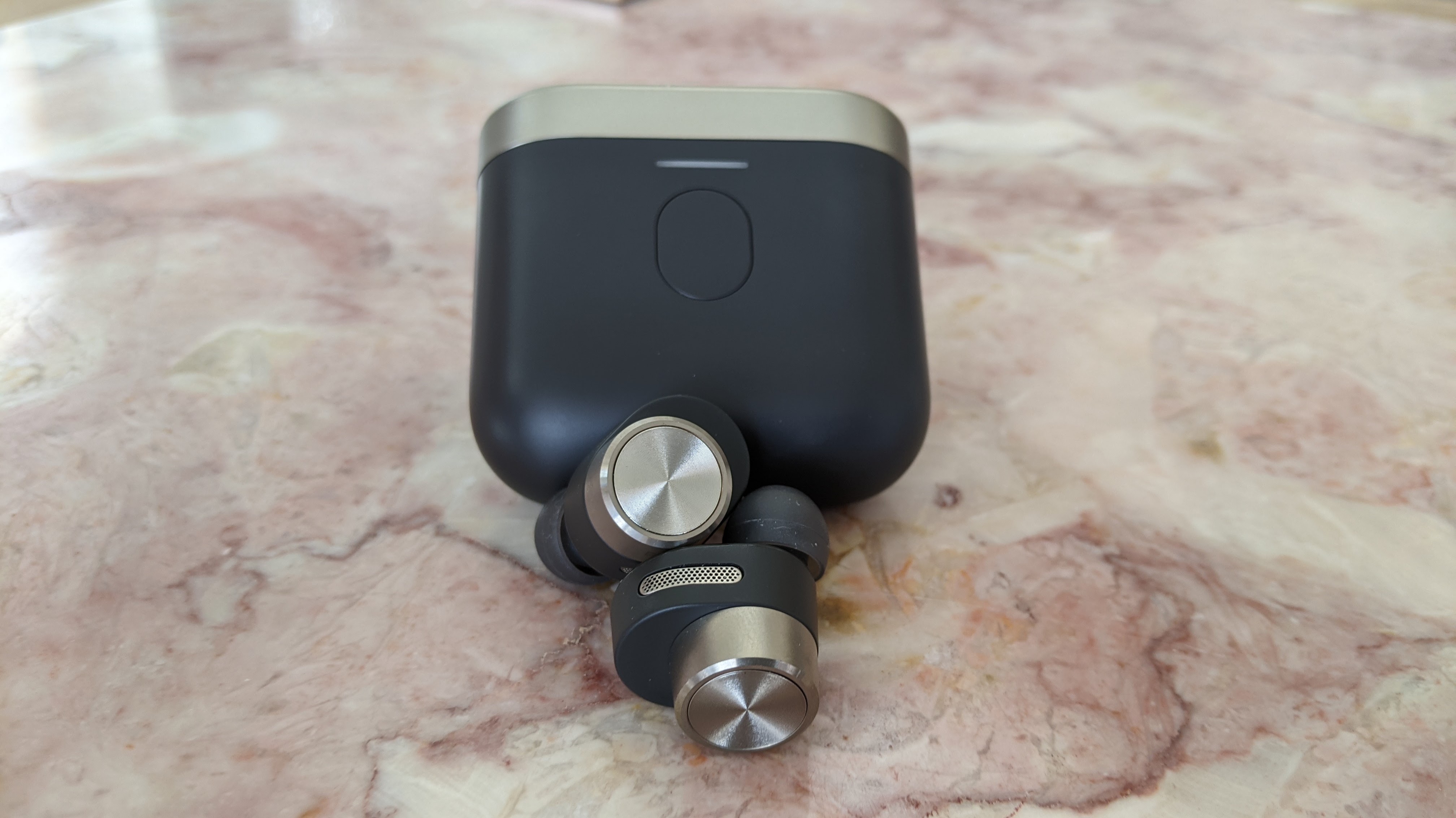 best noise-cancelling earbuds: Bowers & Wilkins PI7