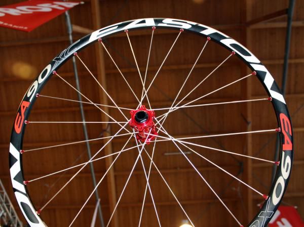 Easton's new EA90 XC mountain bike wheels look to be a compelling new option for riders seeking a reasonably lightweight cross-country or trail wheelset at a surprisingly attainable price.