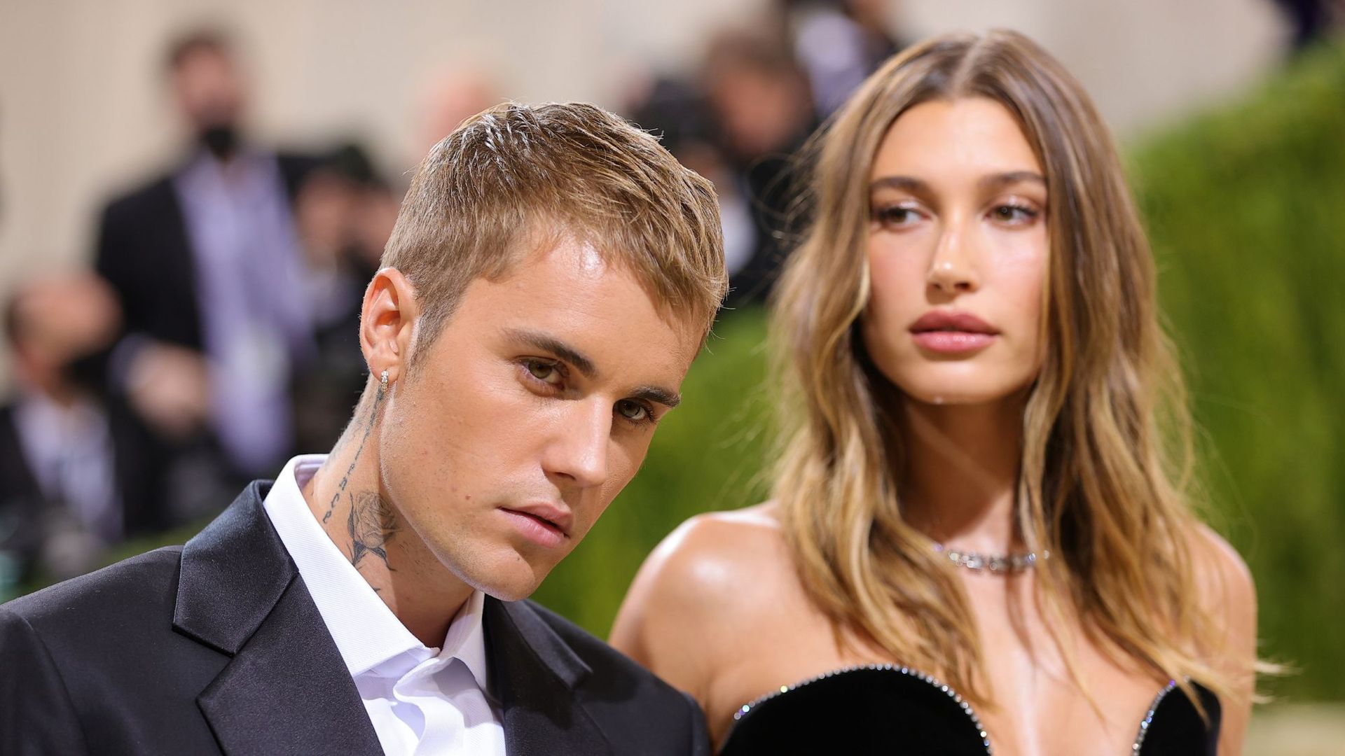 <b>Justin</b> <b>Bieber</b> and Hailey <b>Bieber</b> attend the 2021 Met Gala.