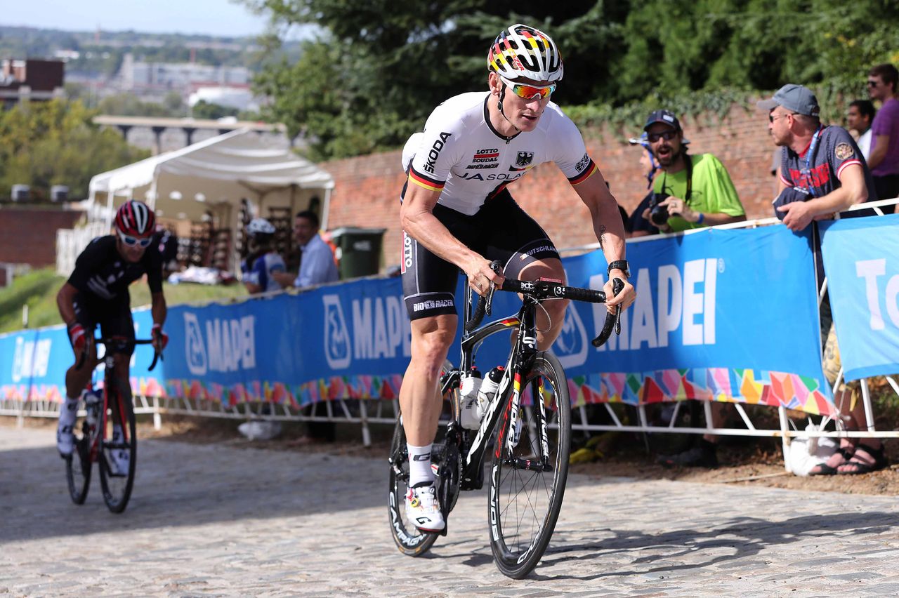 Andr&eacute; Greipel (Germany) powering up Franklin St