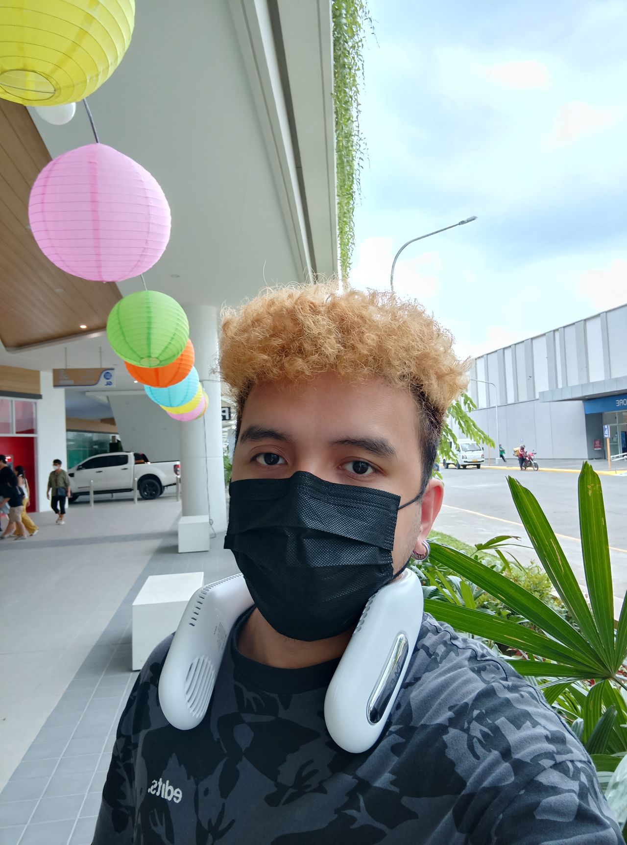 POCO M5s selfie shot
