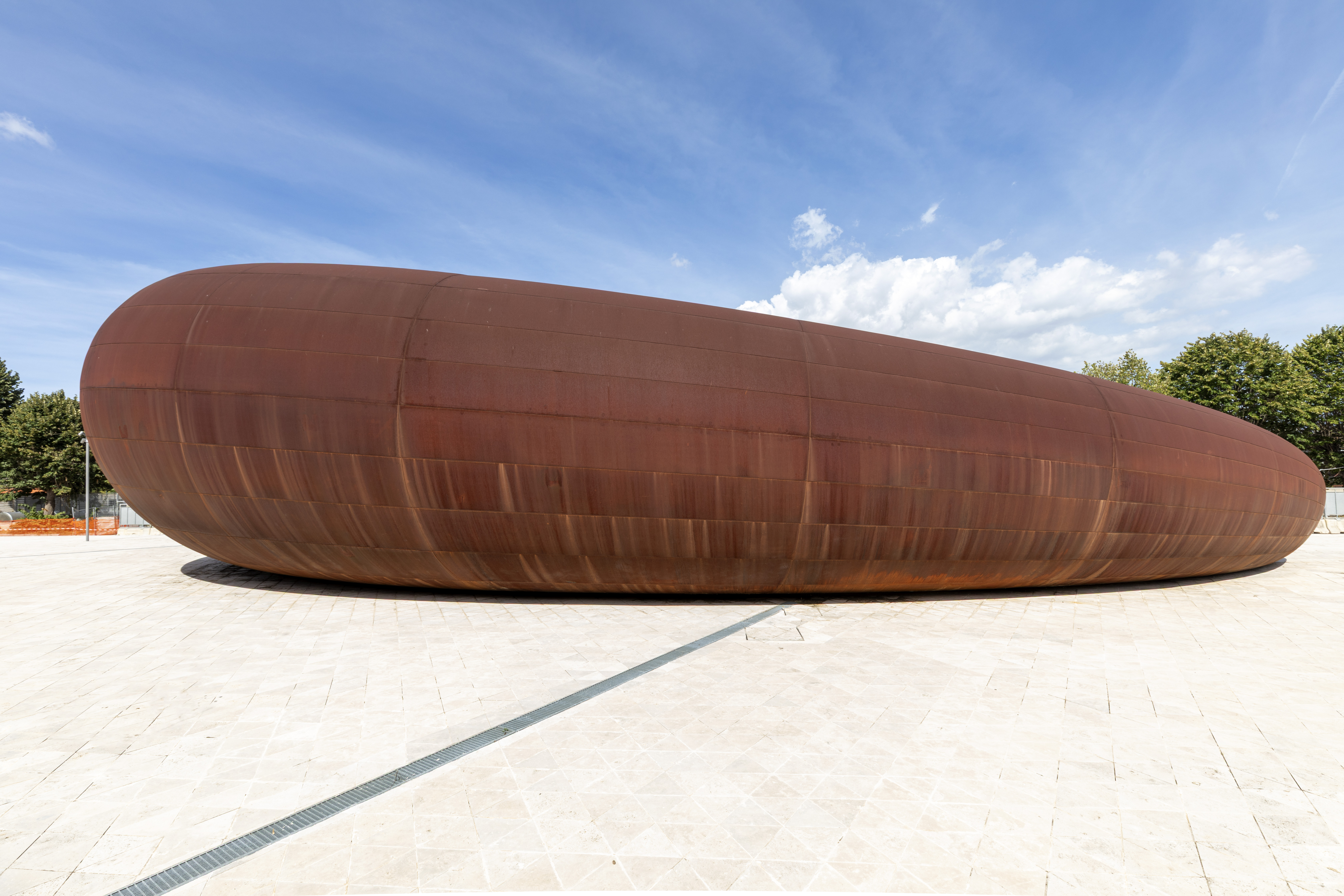 Anish Kapoor's Naples station entrance