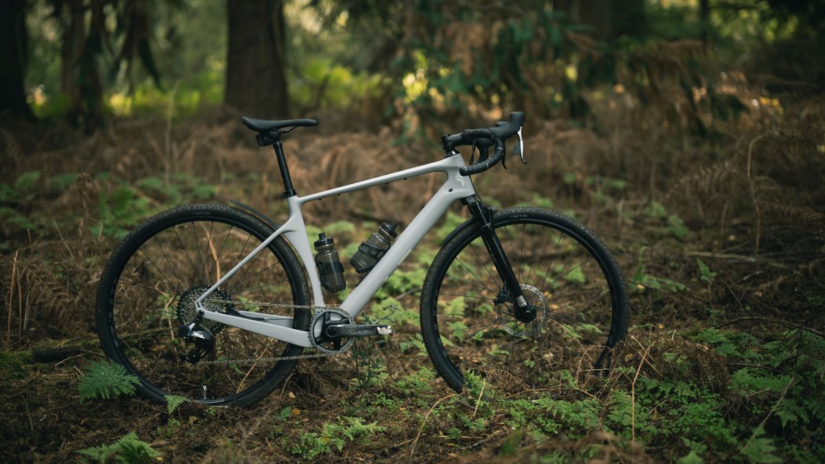 yt-industries-releases-the-szepter-a-gravity-orientated-gravel-bike