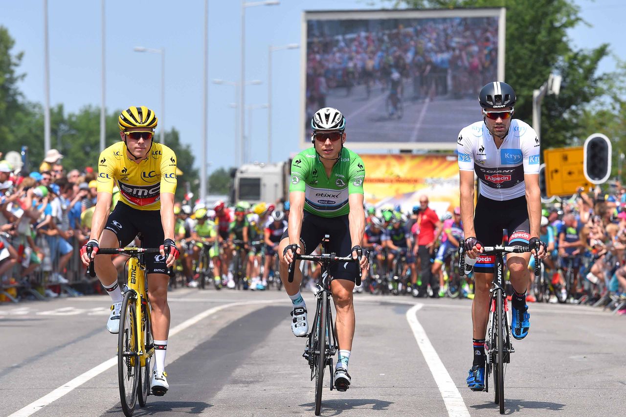 Rohan Dennis leads all the classifications, but Tony Martin wears green and Tom Dumoulin in white.