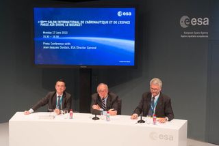 ESA Director General Meets the Press