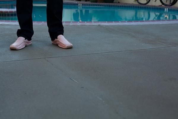 Carl Decker's salmon-colored footware was admired by the attendees