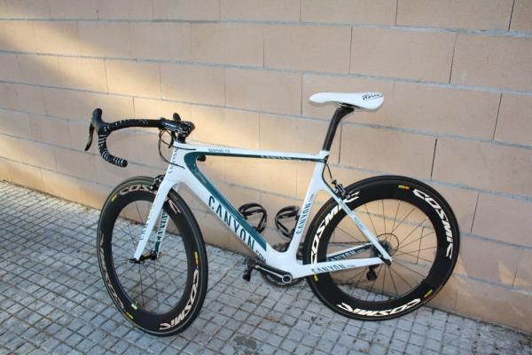 Flip the bike around and you'll find blue-green instead of red accents.
