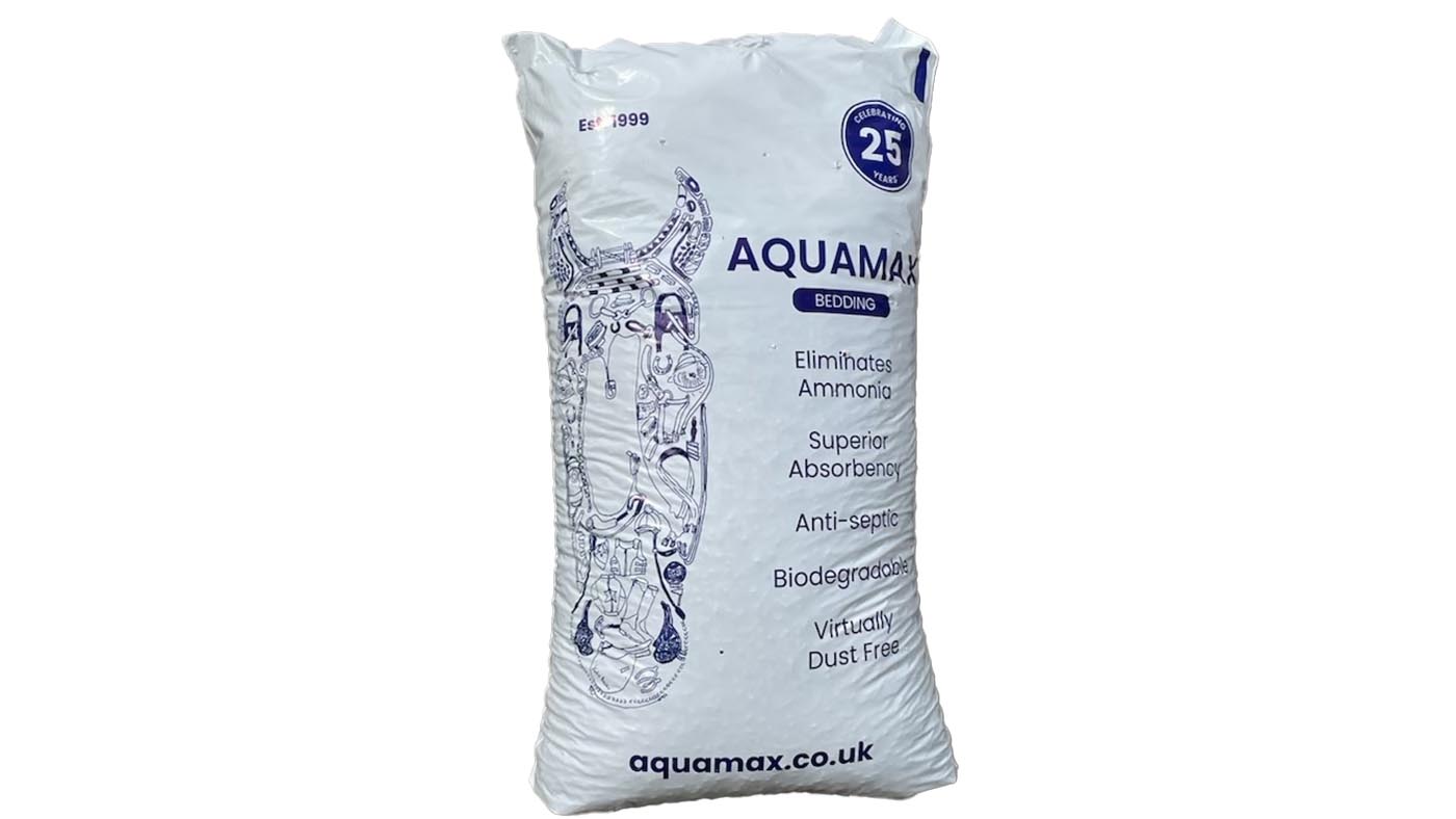 Aquamax wood pellet bedding