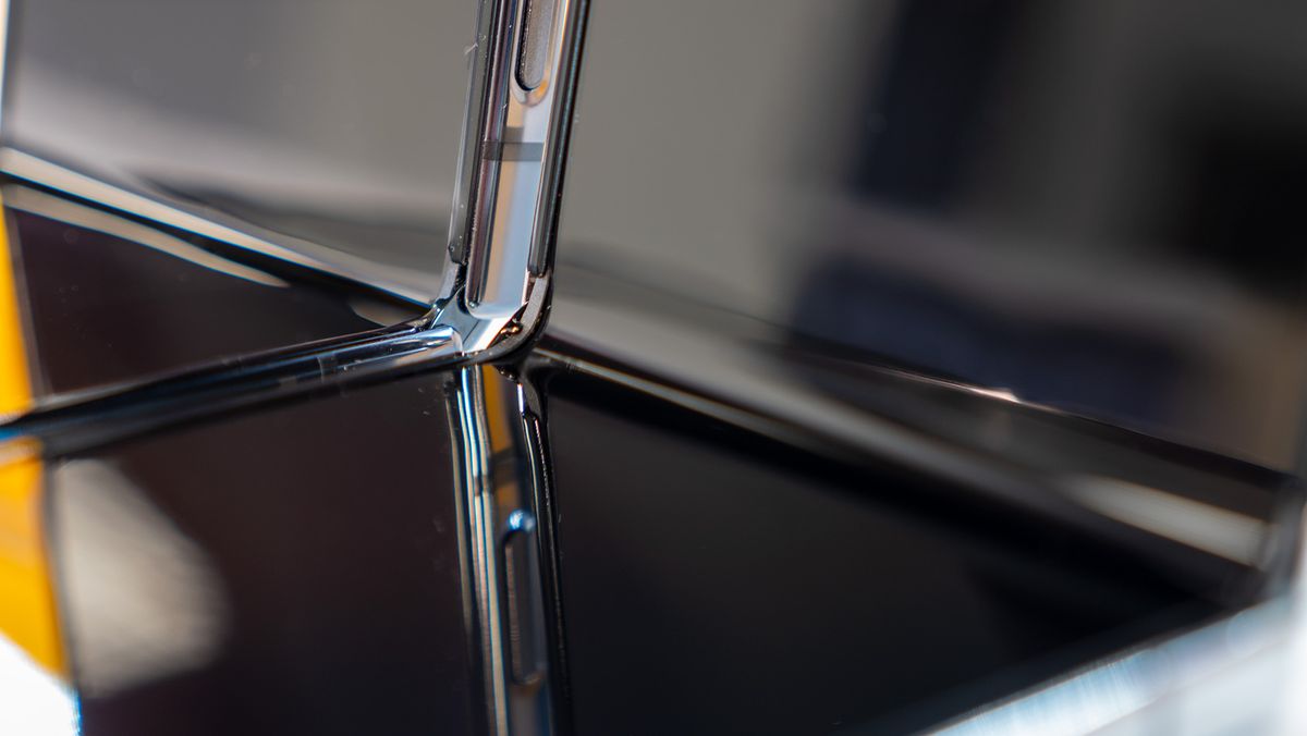 Comparing the Samsung Galaxy Z Flip 4 to the Flip 5