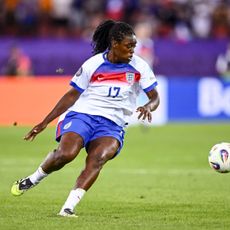 Zurich, Switzerland - July 5: Michelle Agyemang of England controls the Ball during the UEFA Womens EURO 2025 Group D match between France and England at Stadion Letzigrund on July 5, 2025.