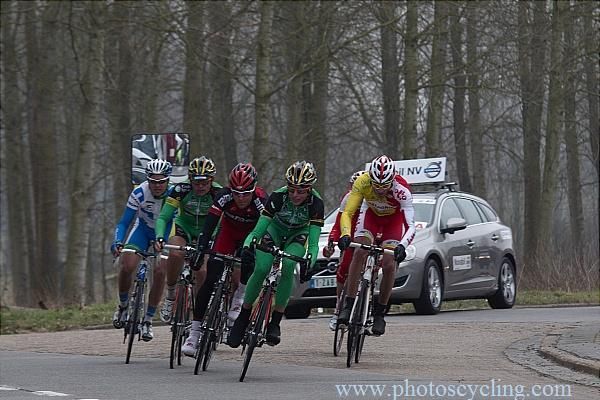A handful of riders escape
