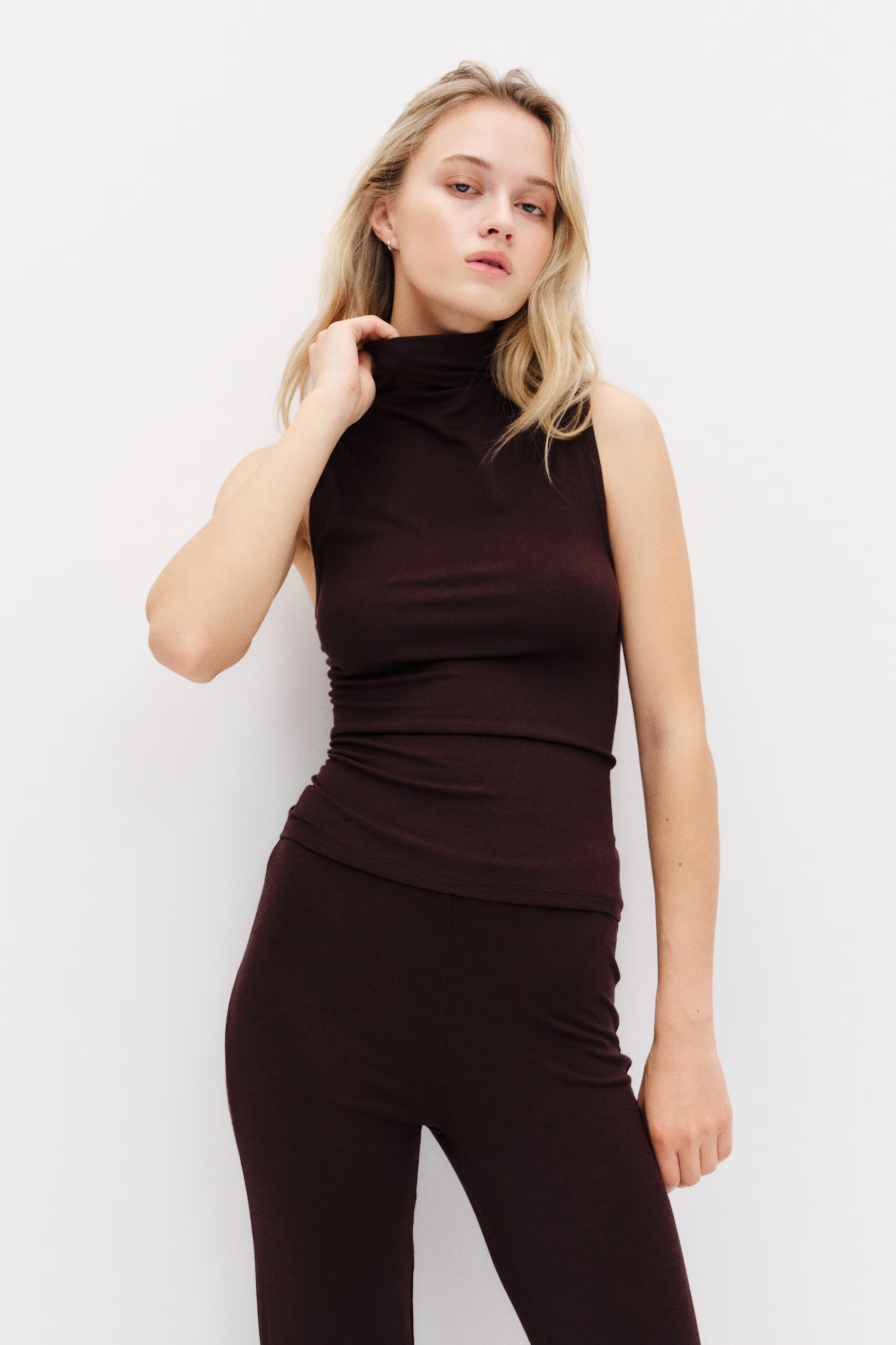 H&amp;amp;M, Sleeveless turtleneck top
