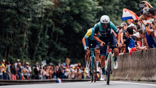 Healy drops Lutsenko to go solo at the Paris Olympics road race