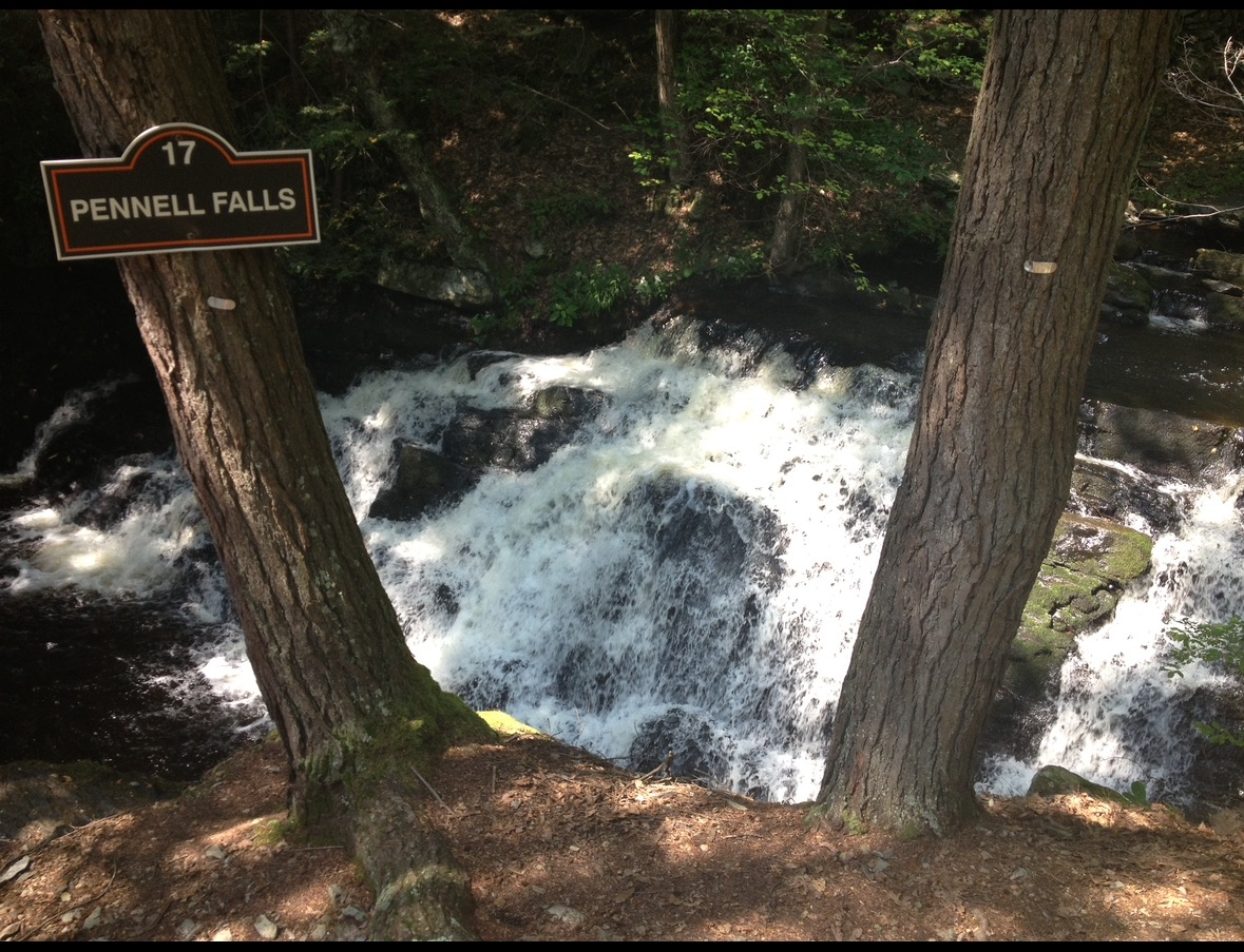 عکس آبشار آماندا کازول در Poconos