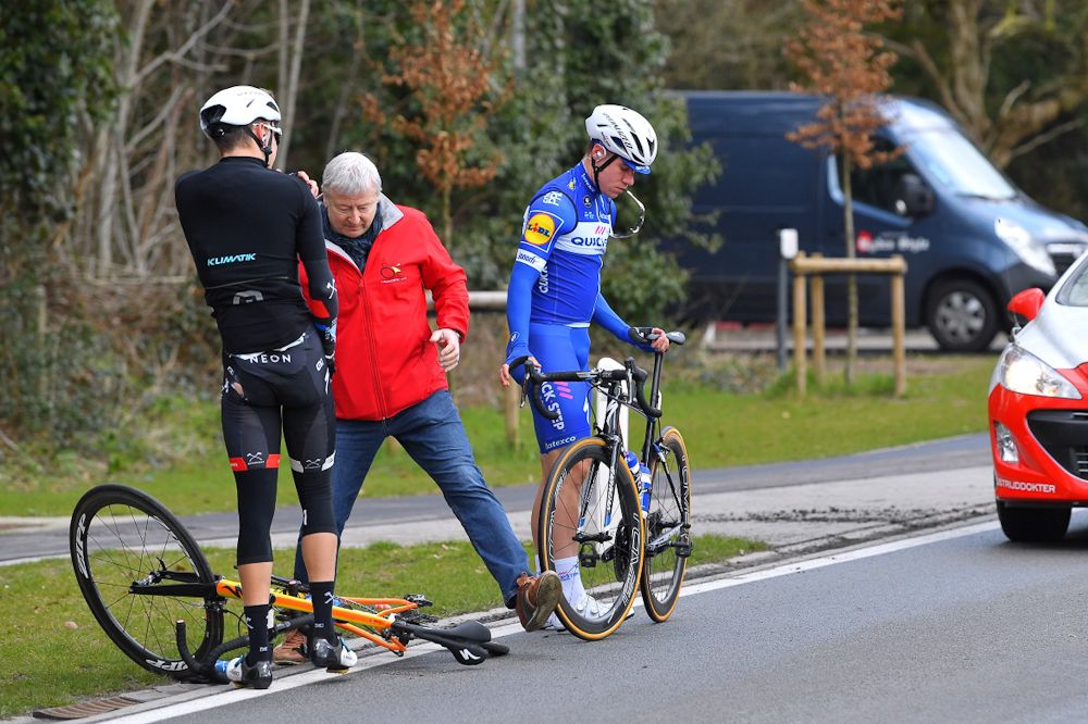 Fabio Jakobsen (Quick-Step Floors) needs service after a crash