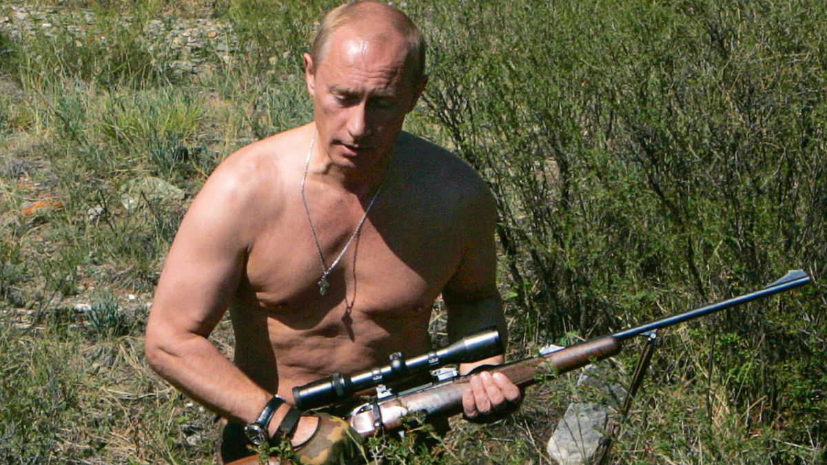 160415-topless-putin.jpg