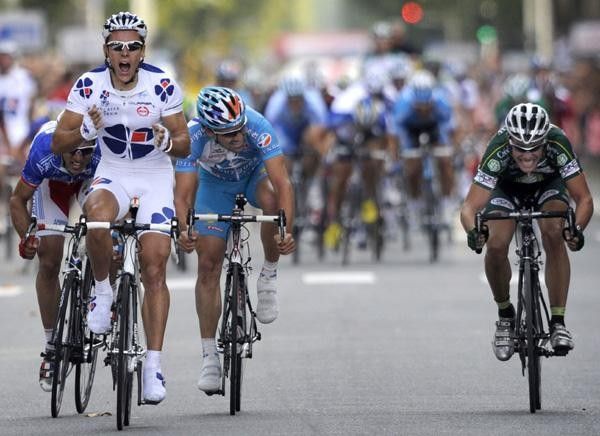For his chance at victory Gilbert bridged up to an escape group made of S&eacute;bastien Turgot (Bouygues), Nicolas Vogondy (Agritubel), Micka&euml;l Delage (Fran&ccedil;aise des Jeux) and Jan Kuyckx (Landbouwkrediet)