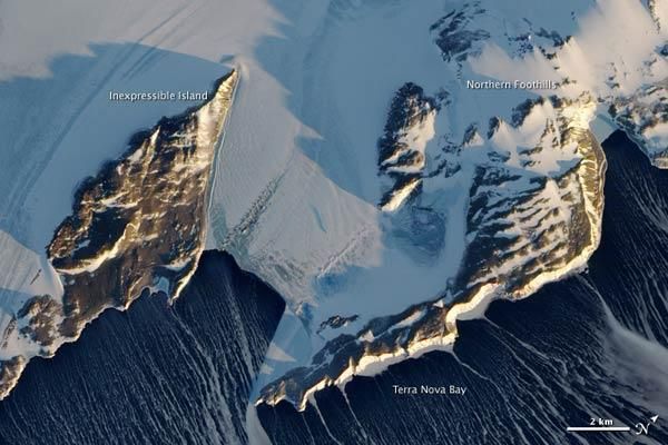 antarctica-terra-nova-bay-110208-02