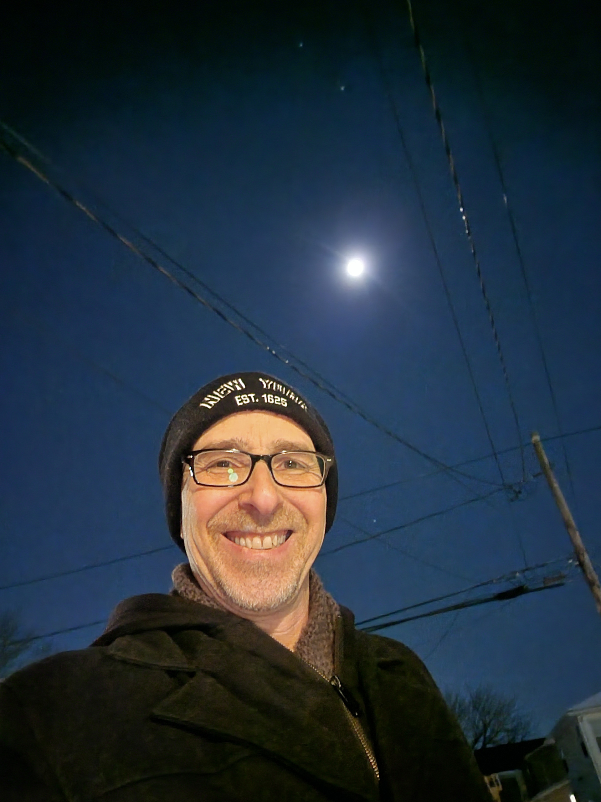 Samsung Galaxy S22 Ultra Nightography selfie