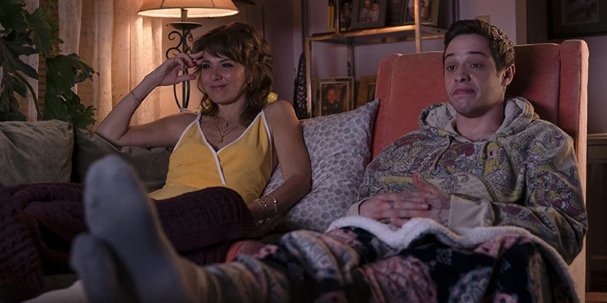 Marisa Tomei and Pete Davidson in The King of Staten Island