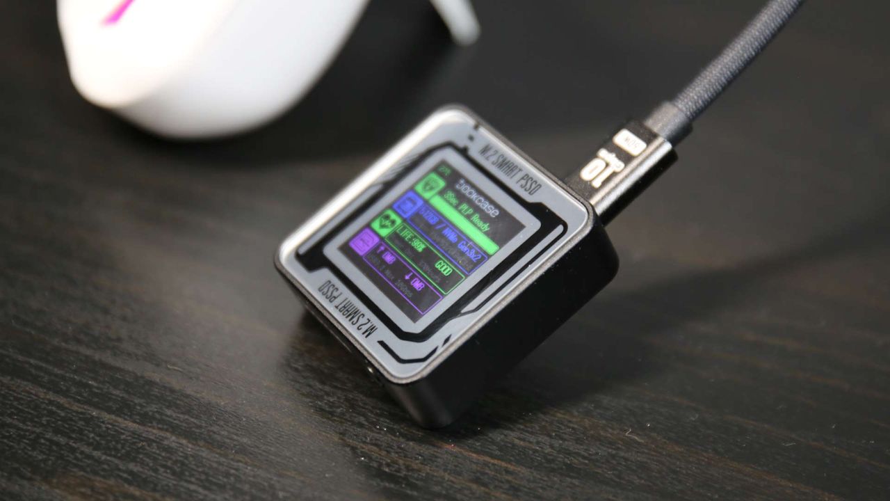 DockCase Pocket Smart SSD enclosure
