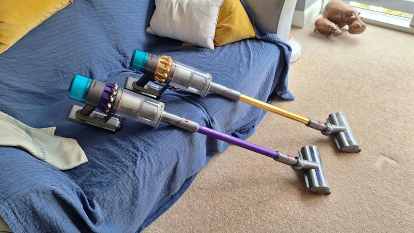 Dyson V15 Detect vs Gen5detect vacuum cleaners