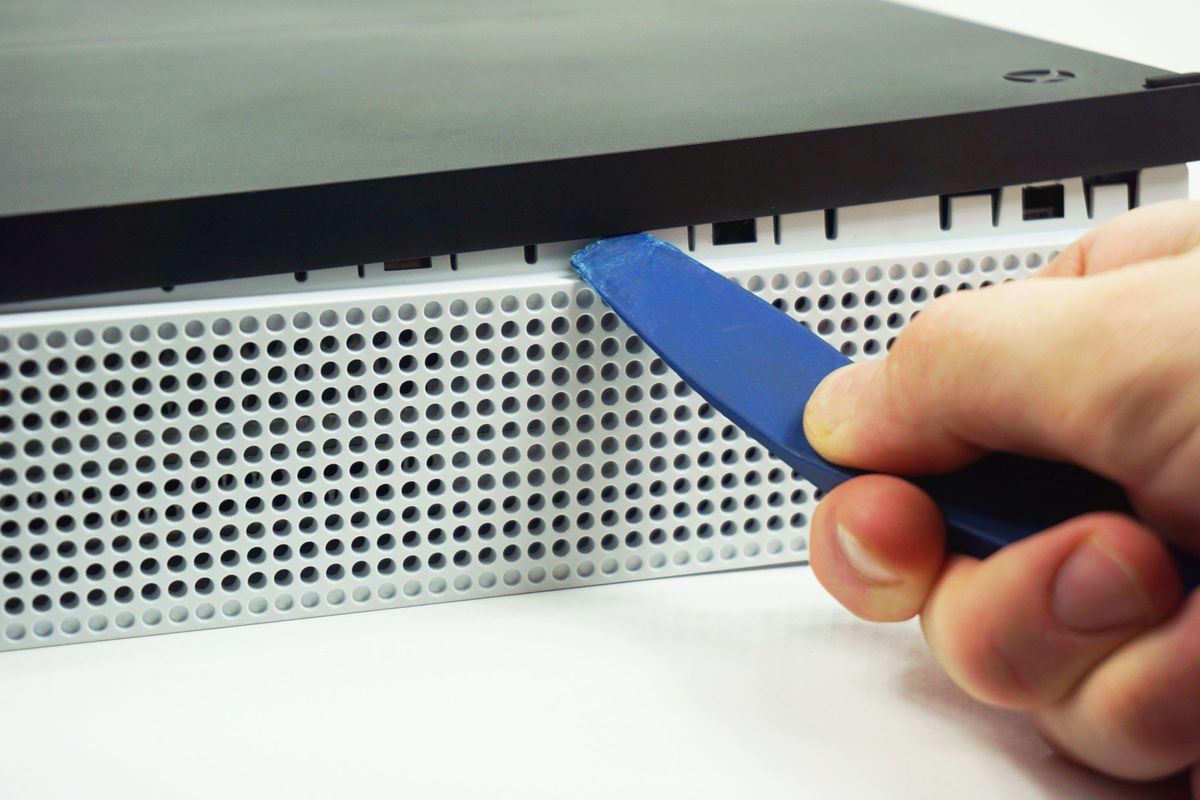 How to open an Xbox One S console for repair Windows Central