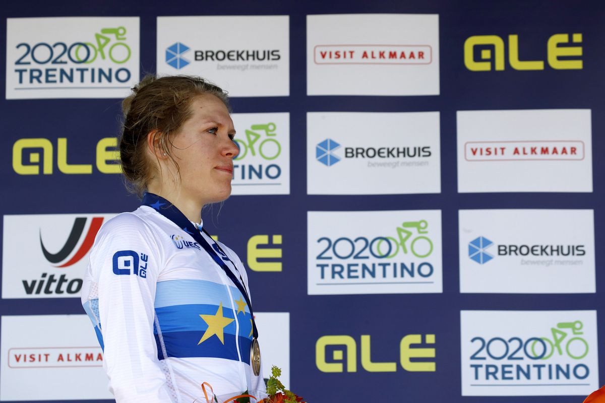 Ellen van Dijk listens to the Netherlands national anthem