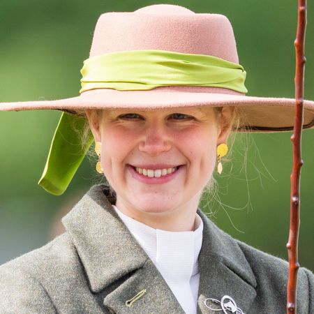 Lady Louise borrows mom Duchess Sophie's hat and adds her own twist to the item