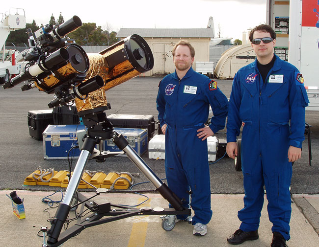 Stardust Observers Ready For Human-Made Fireball