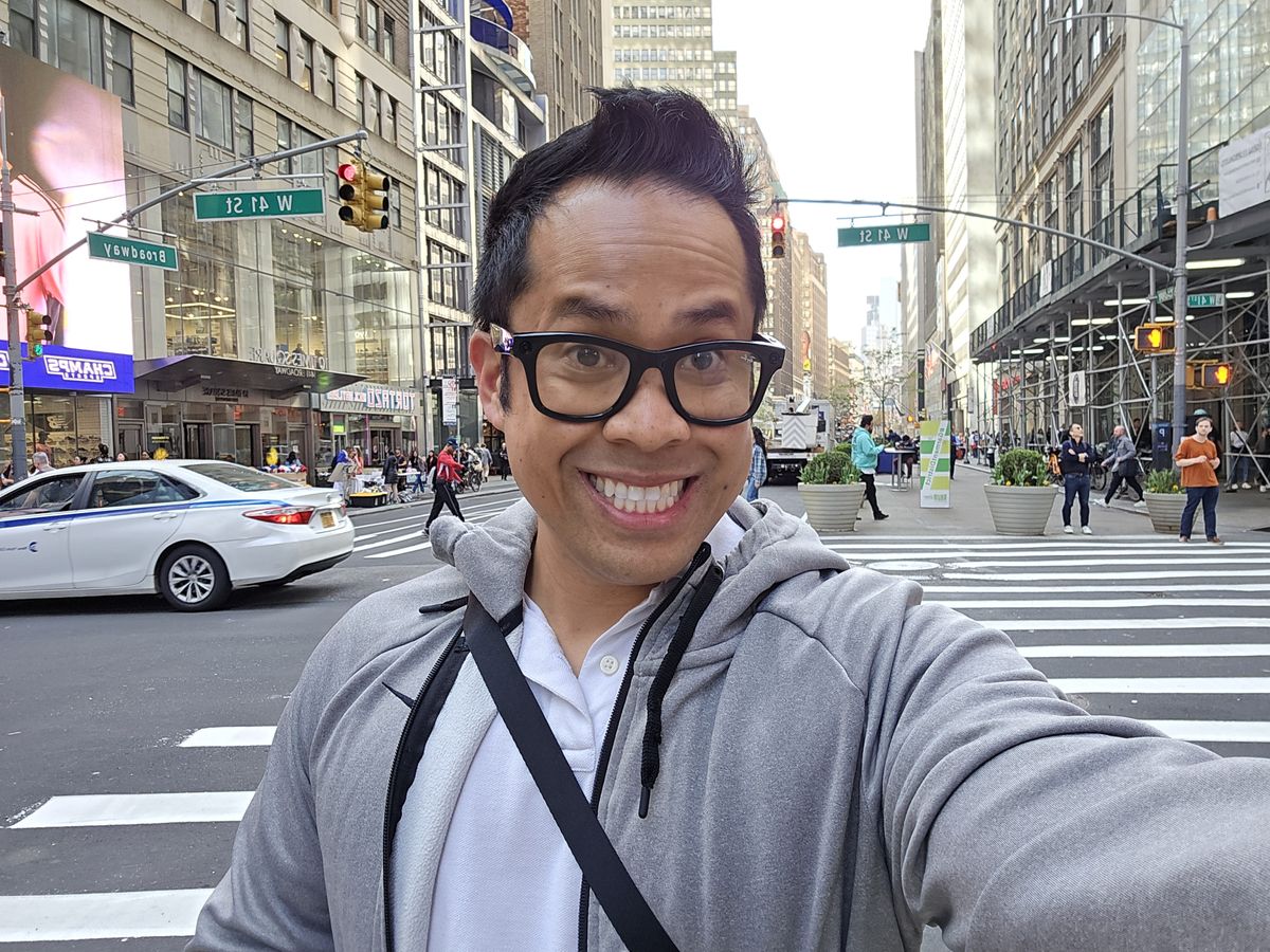Samsung Galaxy S24 Ultra Selfie Sample.