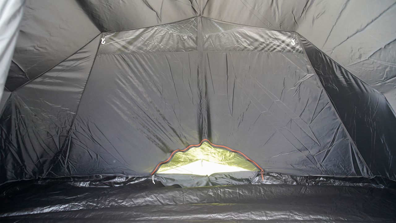 Quechua Inflatable Camping Tent Air Seconds 4.1 F&amp;B 4 Person 1 Bedroom review