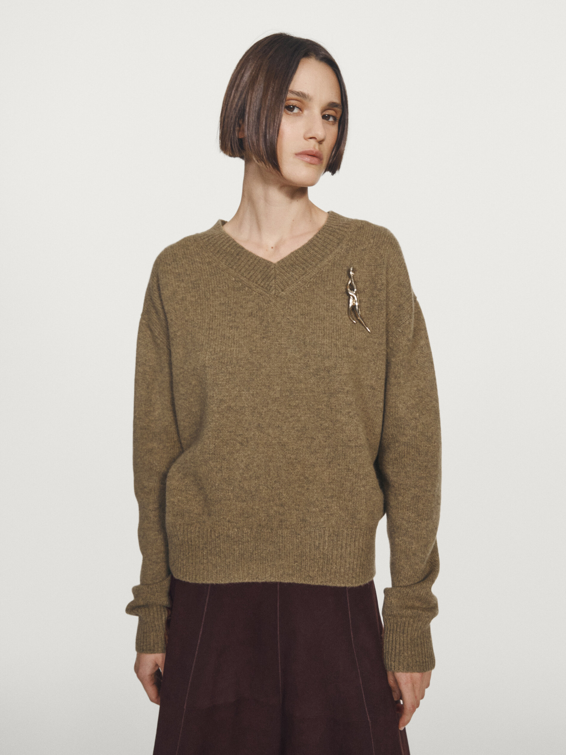 100% Wool V-Neck Knit Sweater