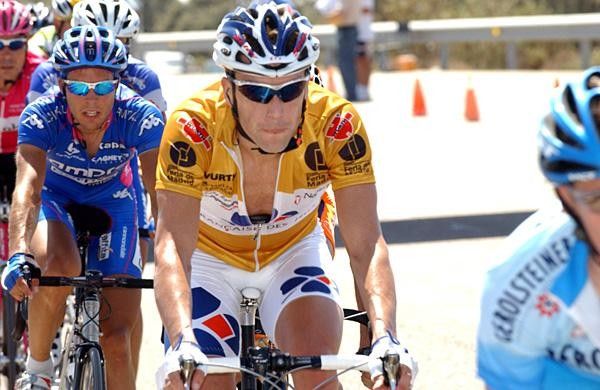 Brad McGee (Francaise des Jeux) rides in gold