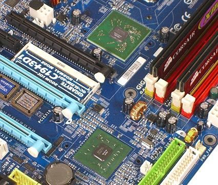 Switching The PCIe Slots - One Gigabyte Motherboard, Four Graphics ...