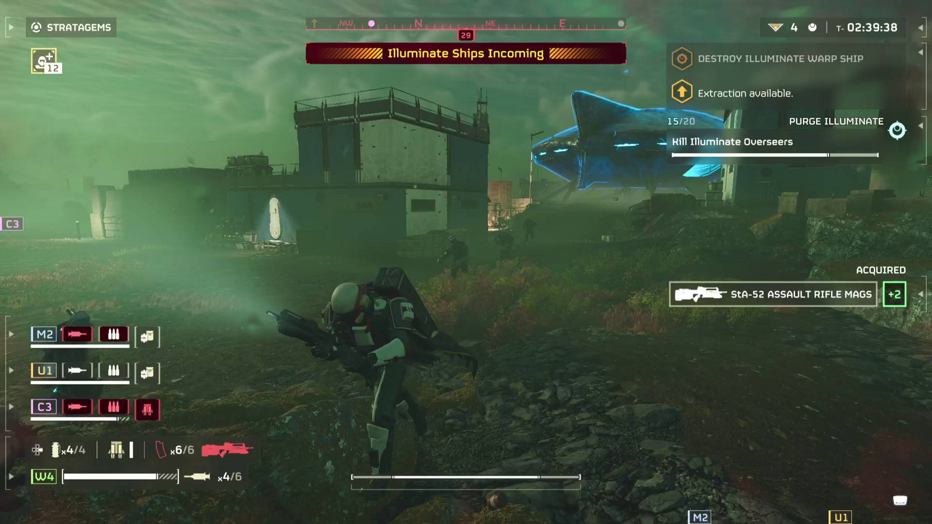 El crossover Helldivers 2 Killzone recarga el rifle de asalto StA-52 mientras lucha contra los Illuminate.