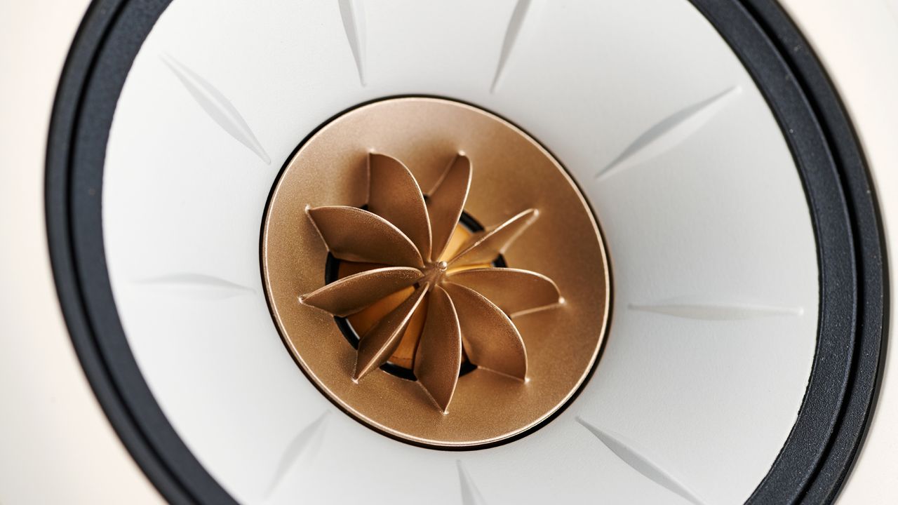 Active floorstanders: KEF LS60 Wireless