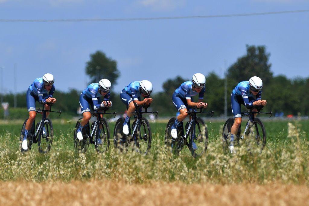 CUNEO ITALY JULY 02 Lucinda Brand of Netherlands Elisabeth DeignanArmitstead of United Kingdom Elisa Longo Borghini of Italy Ellen Van Dijk of Netherlands Tayler Wiles of United States Ruth Winder of United States and Team Trek Segafredo during the 32nd Giro dItalia Internazionale Femminile 2021 Stage 1 a 267 Team Time Trial stage from Fossano to Cuneo 540m TTT GiroDonne UCIWWT on July 02 2021 in Cuneo Italy Photo by Luc ClaessenGetty Images