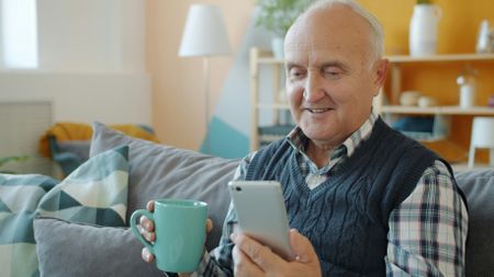Man texting