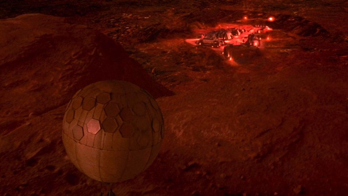 Still from the movie Ghosts of Mars (2001).