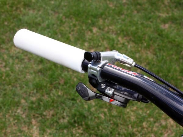 SRAM's latest Matchmaker X modular setup allows for the brake lever, shifter, and fork remote to all attach via a single clamp.