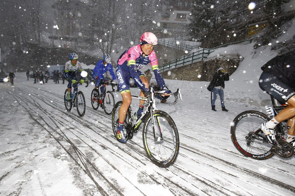 The snow got into the eyes of the riders