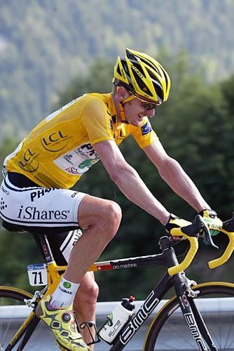 Floyd Landis (Phonak) just couldn't handle the pace today.