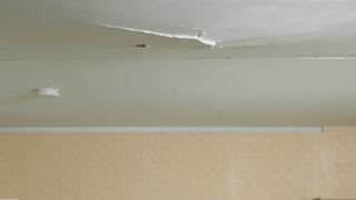 crack in ceiling