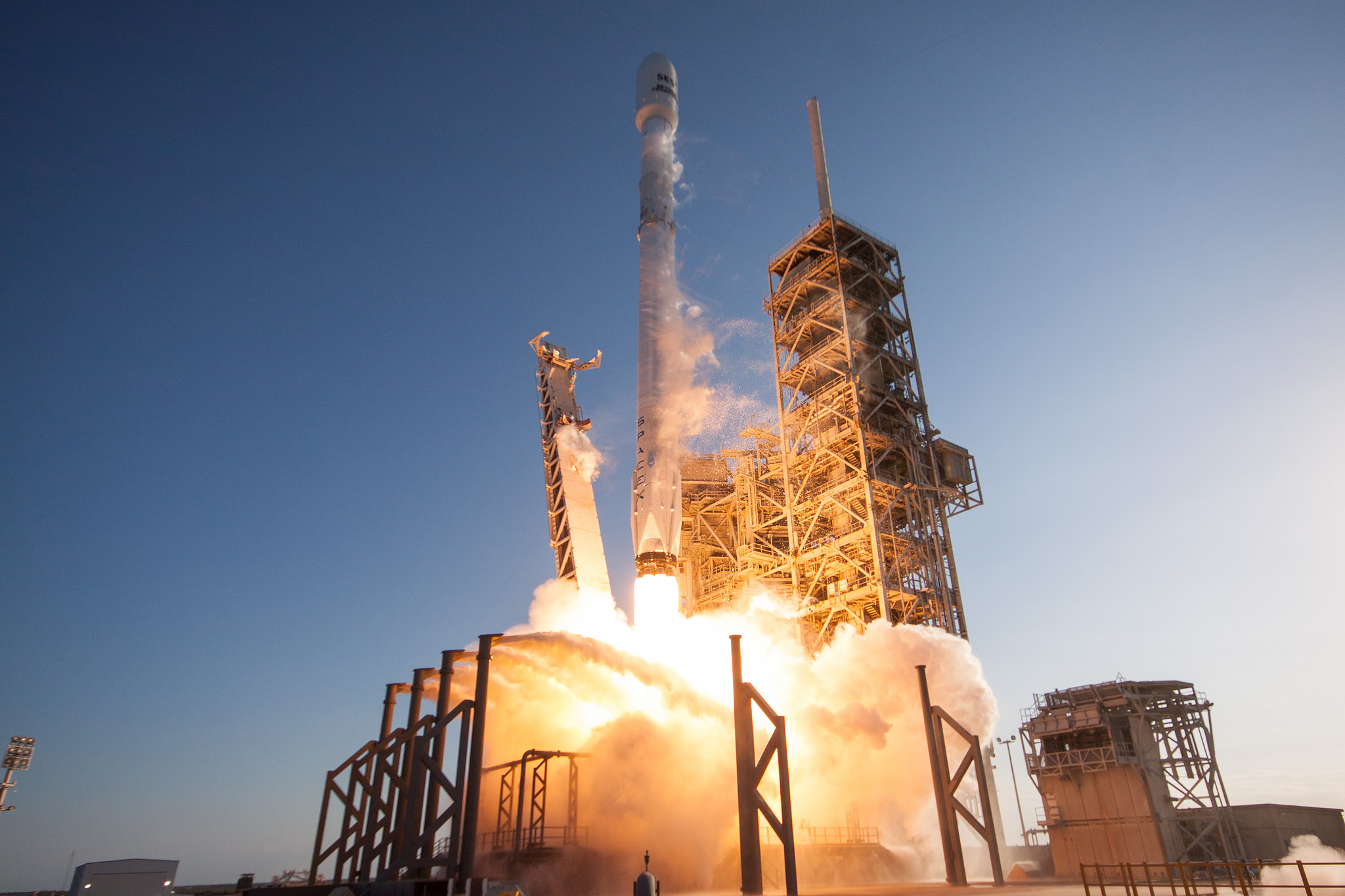 SES-10 Liftoff: SpaceX Launches First Used Rocket