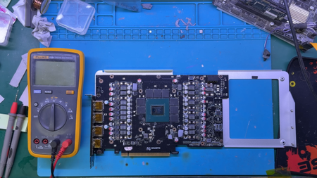 Fake GeForce RTX 4080 graphics card