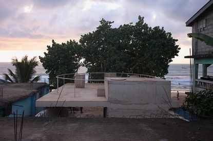 rooftop at Surf Ghana Collective_by_Glenn DeRoché + Juergen Strohmayer