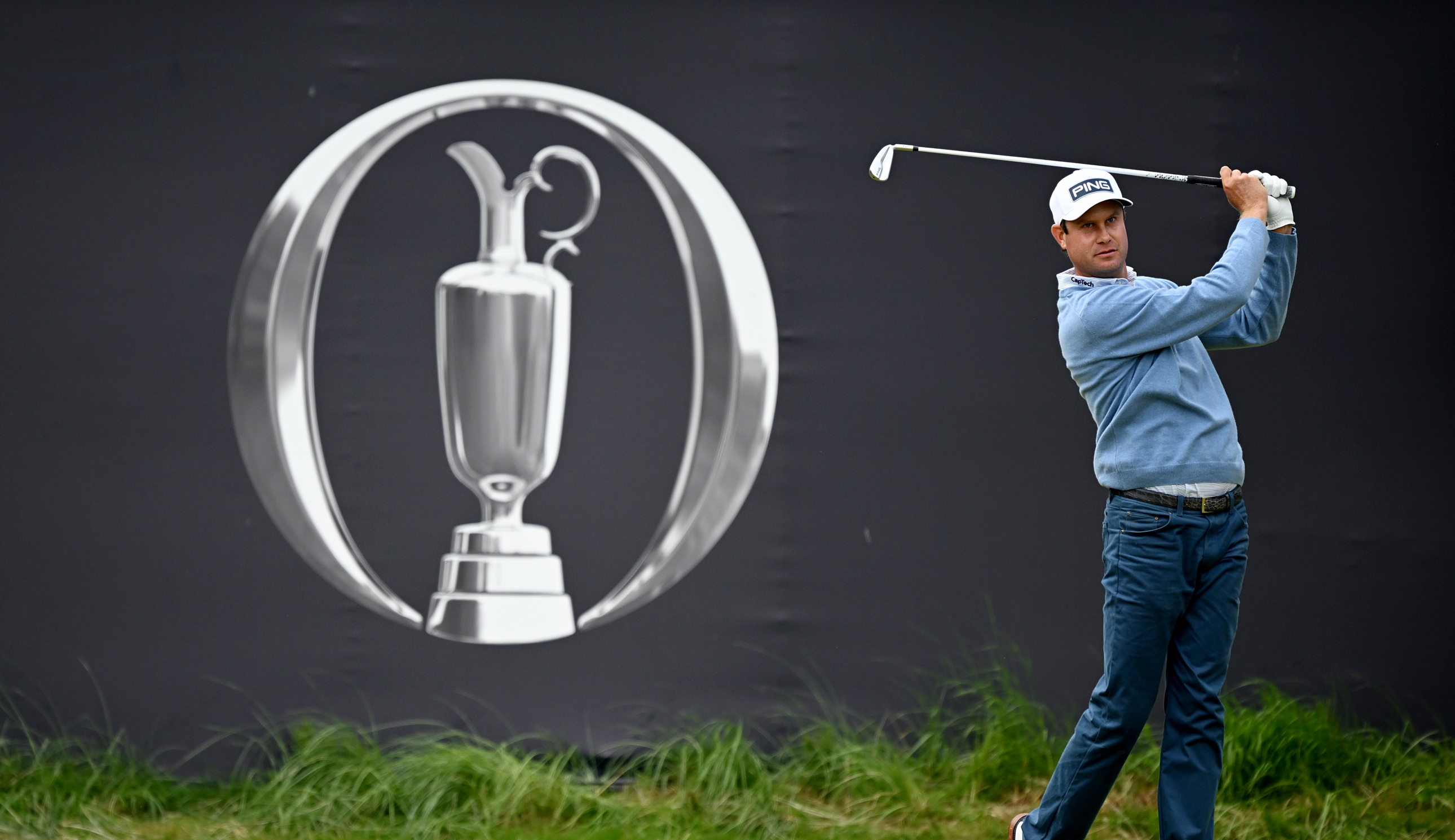 Harris English hits an iron shot